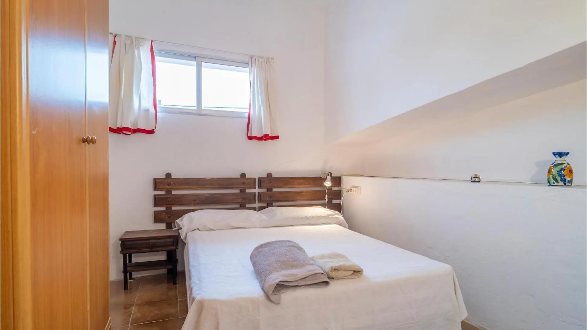 4 Bedroom Awesome Home In Palmones