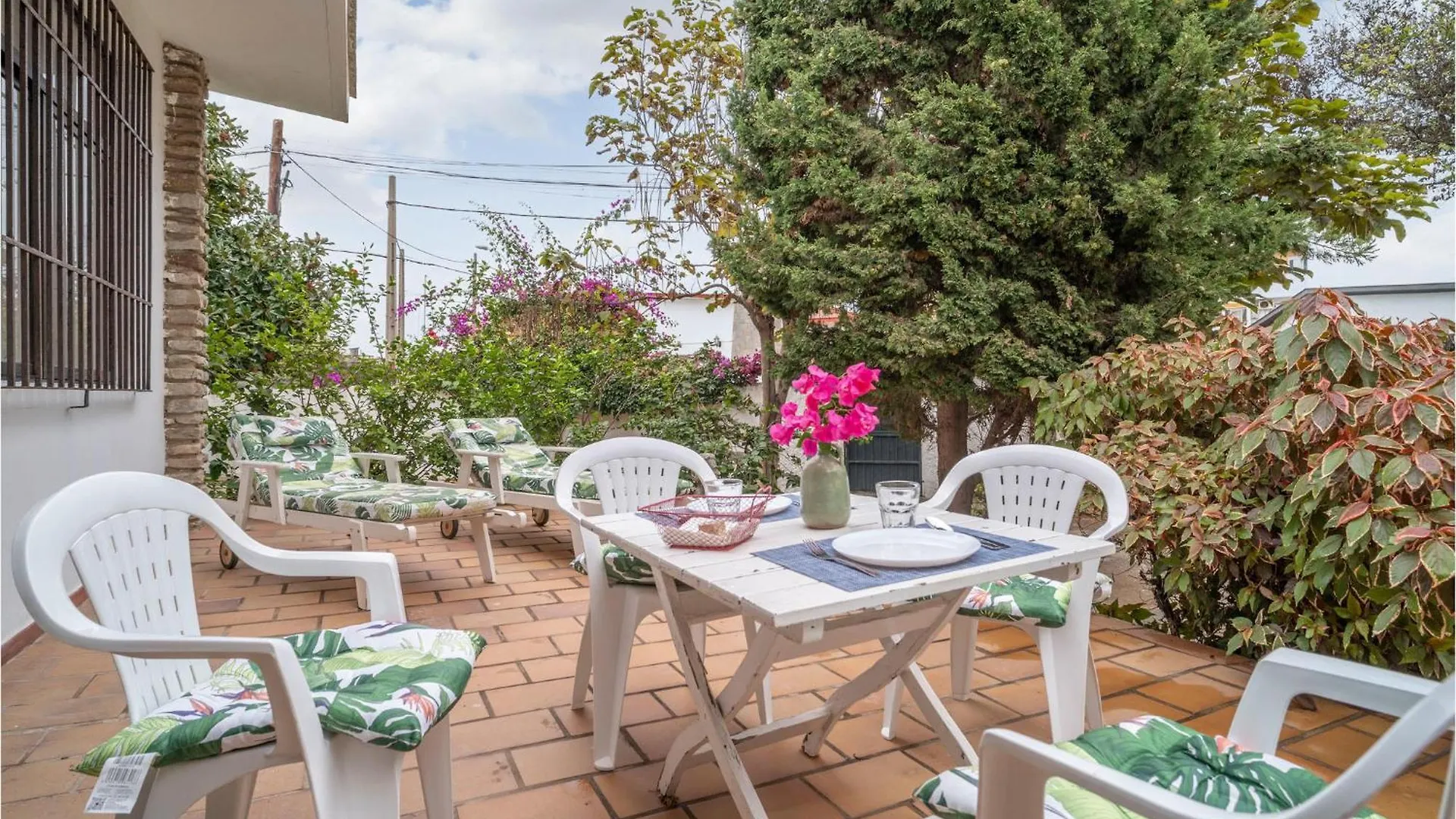 4 Bedroom Awesome Home In Palmones