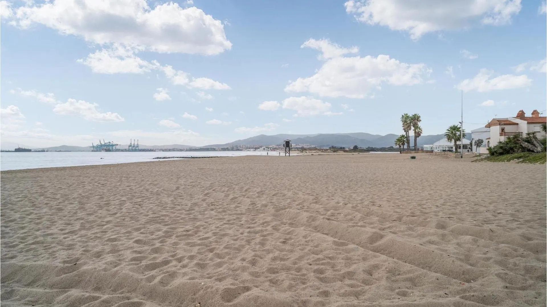 Holiday home 4 Bedroom Awesome Home In Palmones Spain