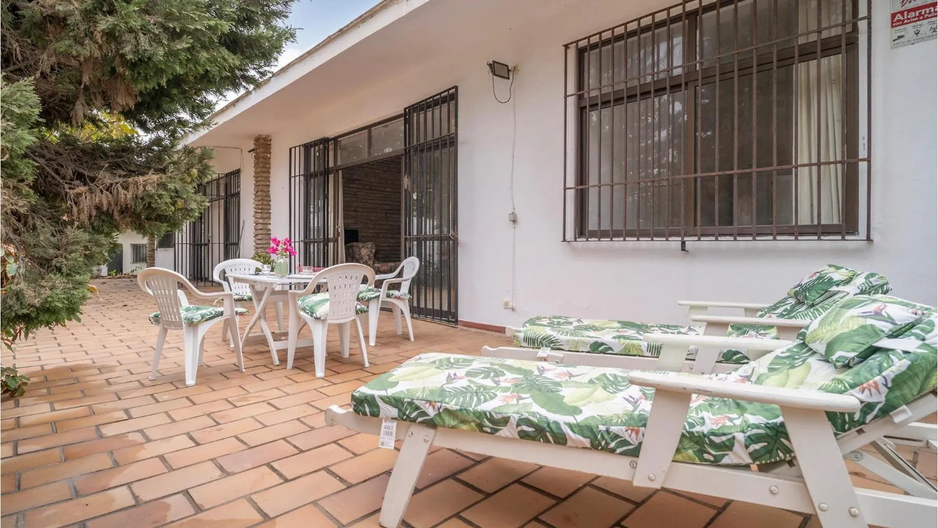4 Bedroom Awesome Home In Palmones Holiday home