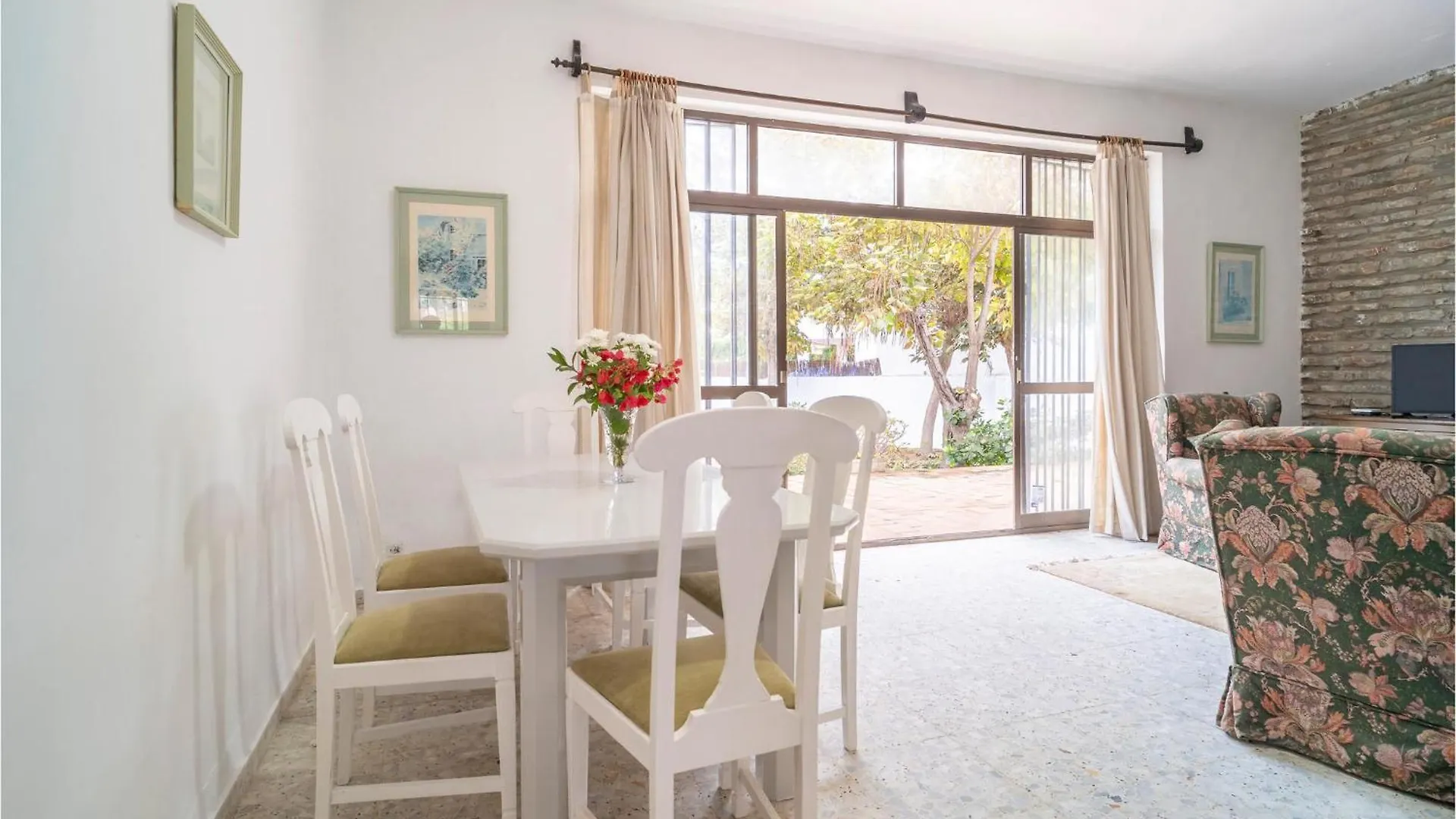 Holiday home 4 Bedroom Awesome Home In Palmones